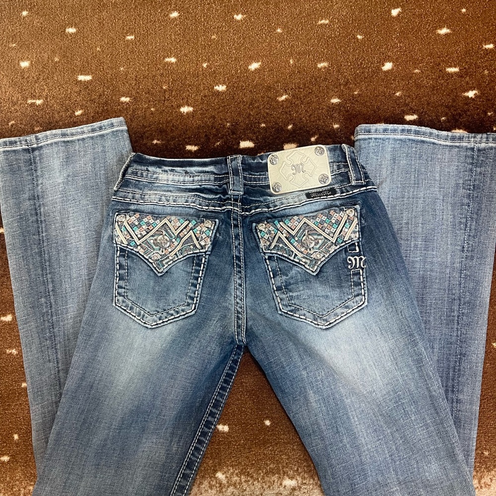Miss Me Jeans Women’s size 26 boot cut Embroidered Embellished